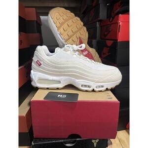 Nike Air Max 95 OG x Levis Light Orewood 2025 (HM4743-100) Size 10M NO LID